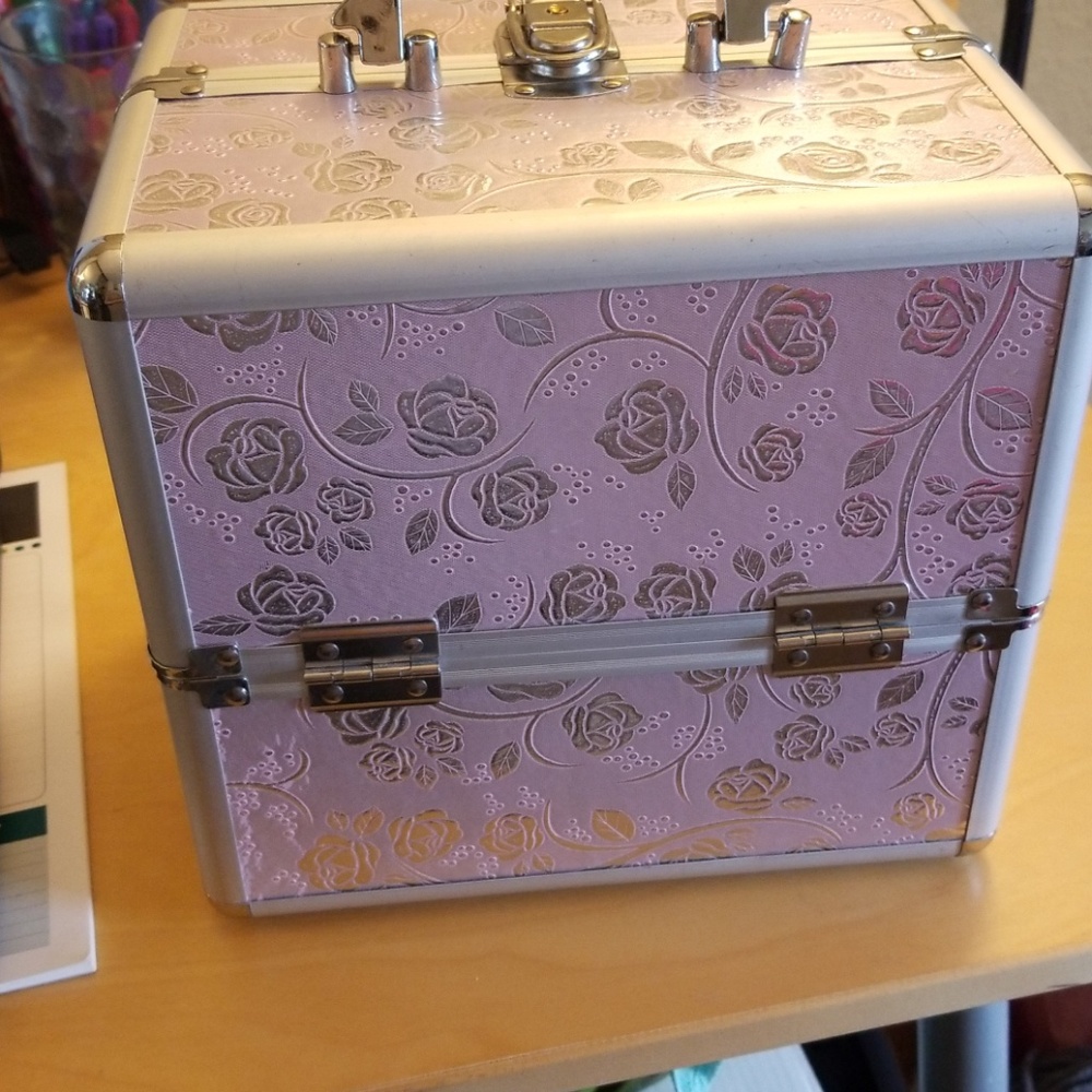 Beautify Cosmetics Train Case